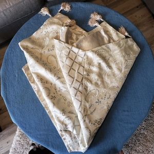 Beautiful Silver fabric tree skirt & table runner